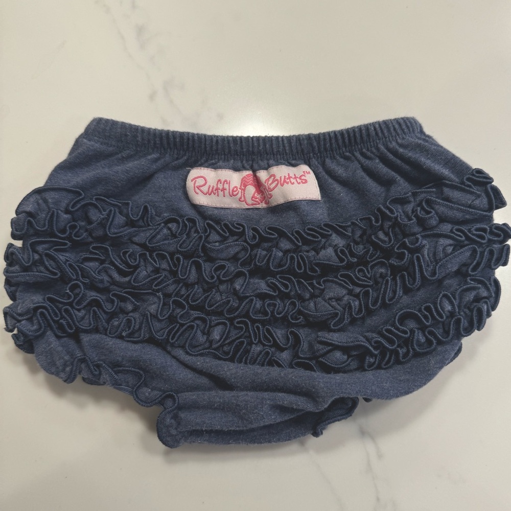 Ruffle butts 0-3m baby girl bloomer W/ ruffles, elastic waistband diaper cover
